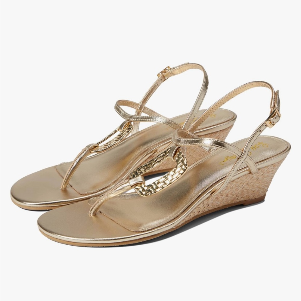 New Lilly Pulitzer Gold T-Strap Women’s Sandals Good As Gold Wedge Size 6M